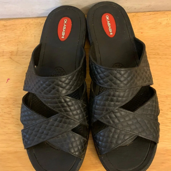 Stylish Black Crisscross Slide Sandals - Picture 3 of 5